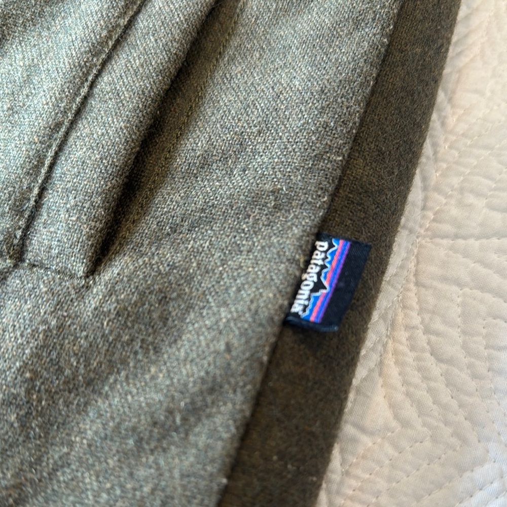Patagonia Military Field Jacket in Olive Green - Picture 2 of 6